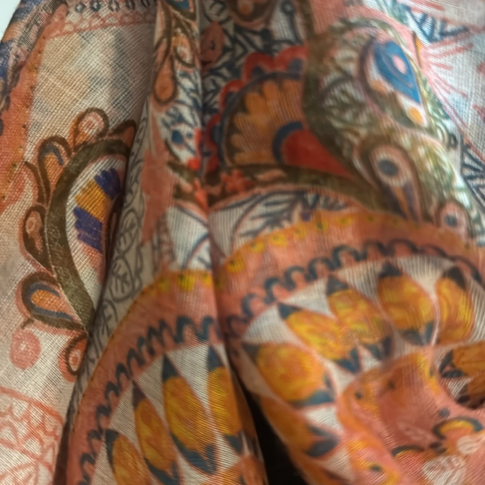 Scarf in Pink and Orange J. Jill. - Picture 3 of 4